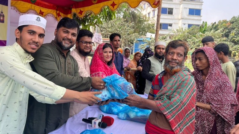 আজিজকে ঘিরে স্বপ্ন বুনছেন ৬৬ নং ওয়ার্ডবাসী