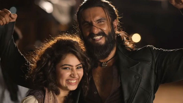 রণবীরের সঙ্গে ঘনিষ্ঠ দৃশ্যে সারা, মুগ্ধ বাবা-মা