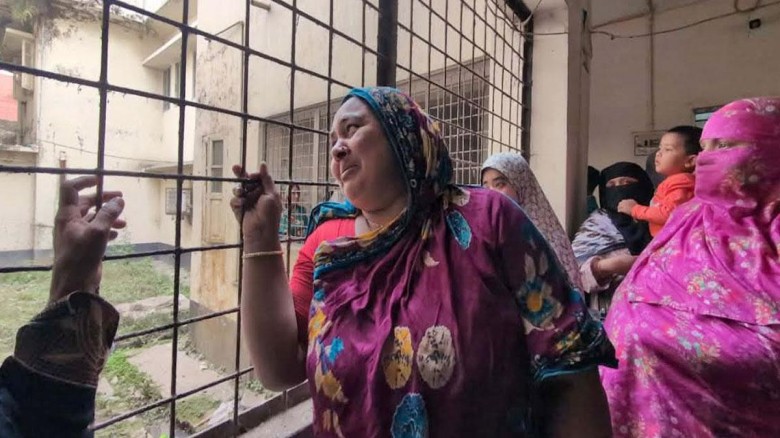 রায়পুরায় আধিপত্য বিস্তারের জেরে সংঘর্ষে কিশোর নিহত, গুলিবিদ্ধ ৩