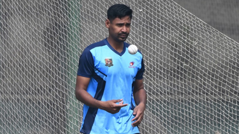 ৬.৪৪ কোটি রুপিতে লাহোর কালান্দার্সে মুস্তাফিজ