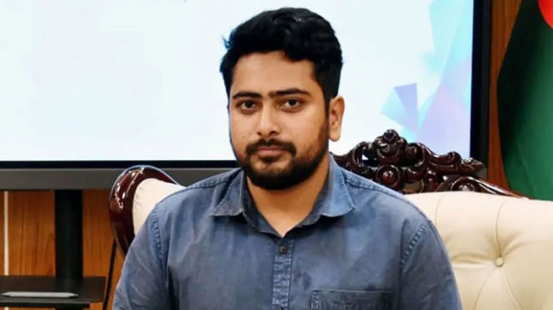 আগামী কয়েক ঘণ্টা সর্বোচ্চ সতর্ক থাকার আহ্বান নাহিদ ইসলামের