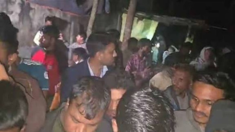 ভোট দেওয়ায় স্ত্রীকে তালাক দিয়ে পালালেন স্বেচ্ছাসেবক লীগ নেতা