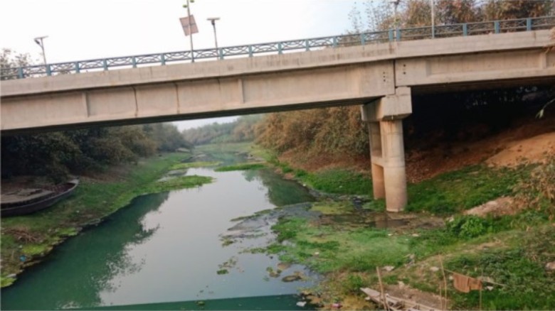 দূষণ, দখল আর অস্তিত্ব সংকটে চুয়াডাঙ্গার মাথাভাঙ্গা নদীর হাটবোয়ালিয়া অংশ
