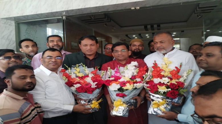 গোপালগঞ্জে এলজিইডির উদ্যোগে তিন এমপিকে সংবর্ধনা