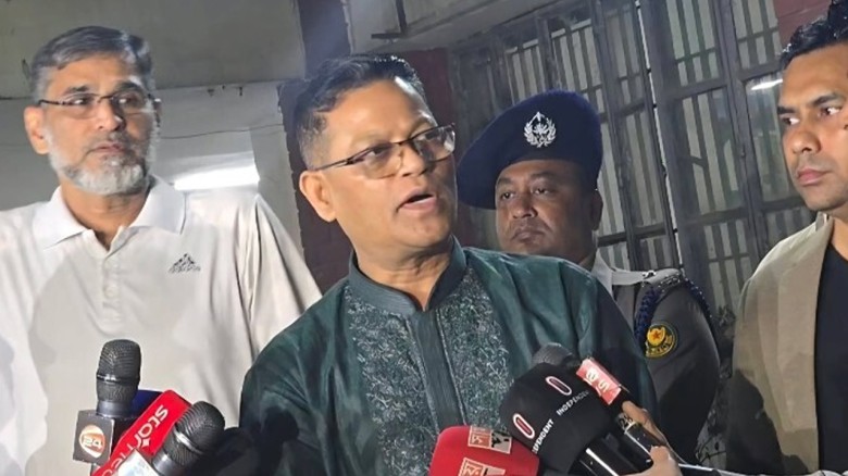 অপরাধী যেই হোক কাউকে ছাড় দেওয়া হবে না: আইজিপি