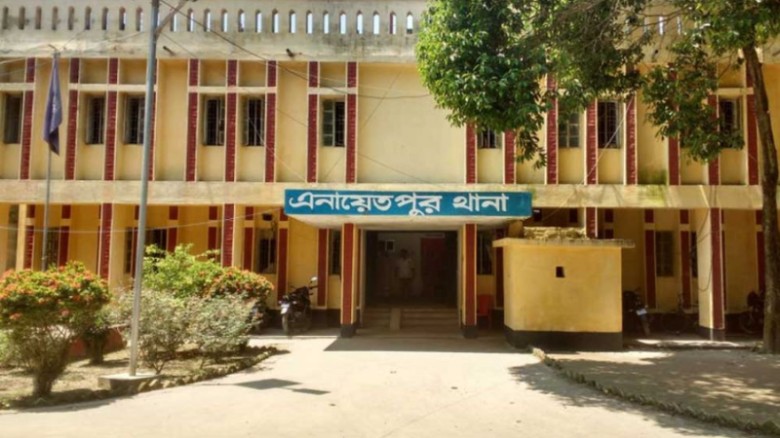 এনায়েতপুর হাটে অবৈধ স্থাপনা উচ্ছেদ না হওয়ায় ক্ষোভ: হাইকোর্টের আদেশও উপেক্ষিত