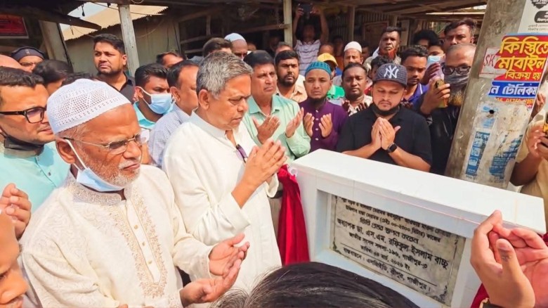 শ্রীপুরে আরসিসি ঢালাই রাস্তার উদ্বোধন