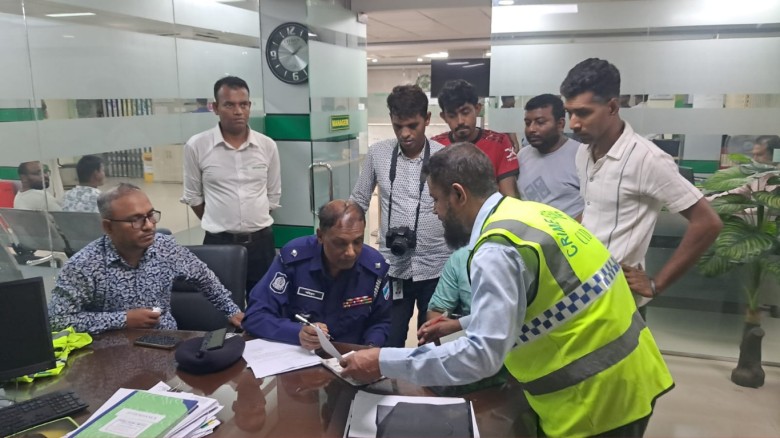 বাগেরহাটে পূবালী ব্যাংকের লকার থেকে ২০০ ভরি স্বর্ণালংকার গায়েব