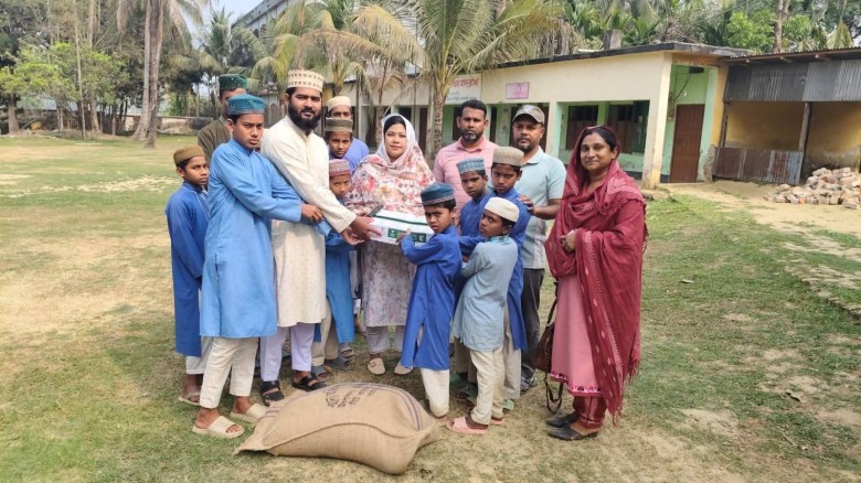 বাঘাইছড়িতে এতিম ও হাফেজ শিক্ষার্থীদের মাঝে খাদ্যসামগ্রী বিতরণ