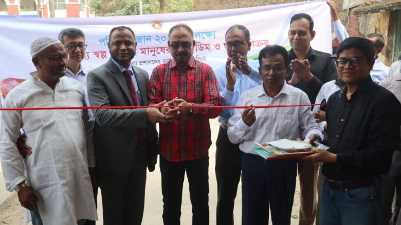 ময়মনসিংহে সুলভ মূল্যে মাংস ও ডিম বিক্রি শুরু