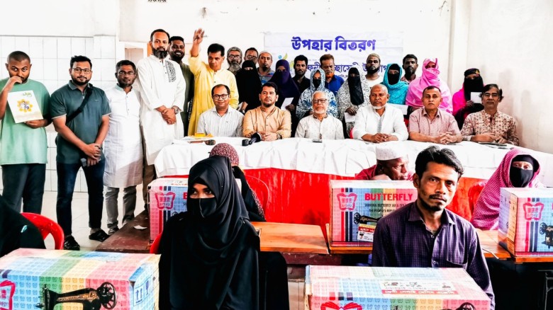 সাতাশ পরিবারকে যাকাত উপহার দিল ‘ফেনী স্বেচ্ছাসেবী উদ্যোগ’