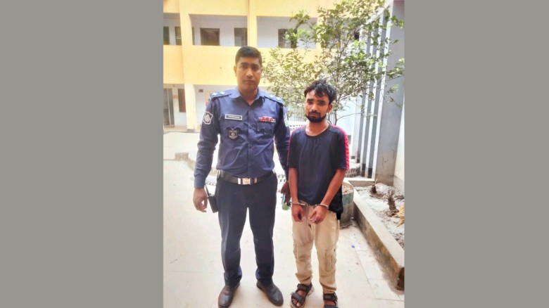 ময়মনসিংহে কমতে পারে ছিনতাই: অভিযানে গ্রেপ্তার ‘এন্ট্রি সাজ্জাদ’