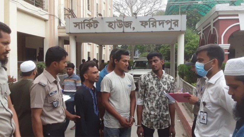 ফরিদপুরে যৌথ বাহিনীর সাঁড়াশি অভিযান: ২০ জনের কারাদণ্ড