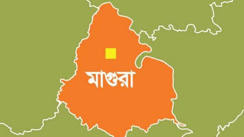 মহম্মদপুরে সড়ক সংস্কারে অনিয়মের অভিযোগ: হাত দিলেই উঠে যাচ্ছে পাথর