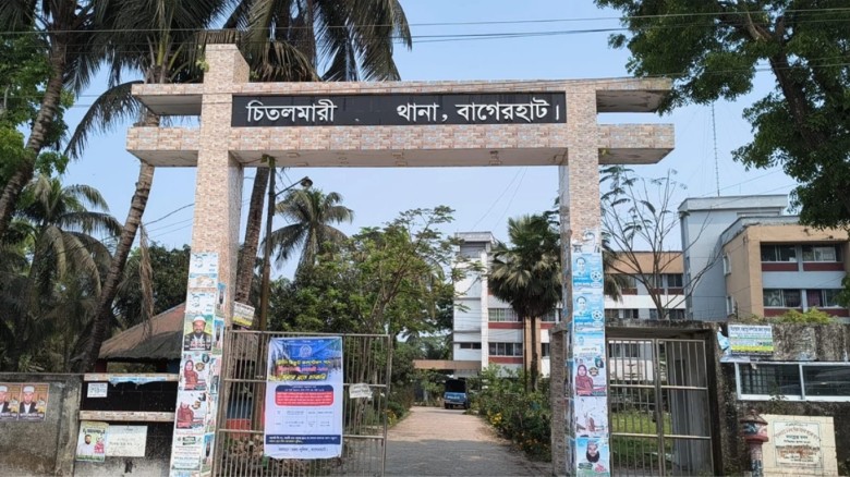 চিতলমারীতে বাস-মোটরসাজকেল মুখোমুখি সংঘর্ষে চালক নিহত