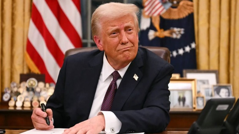 ইরান আমেরিকাকে ‘বিশাল উপহার’ দিয়েছে: ডোনাল্ড ট্রাম্প