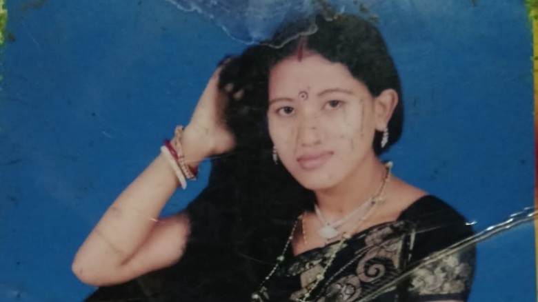 গৃহবধূর আত্মহত্যা: তিন সন্তানকে রেখে সাথী রানীর চিরবিদায়