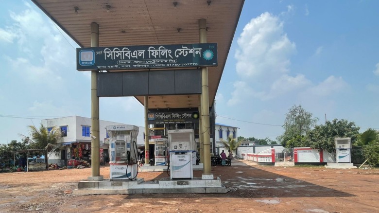 তেল না দেওয়ায় ফিলিং স্টেশনে হামলা, অনির্দিষ্টকালের জন্য ধর্মঘট