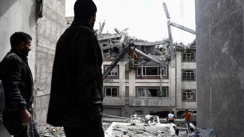 ইরানে মার্কিন হামলা যুদ্ধাপরাধের শামিল: আইন বিশেষজ্ঞ