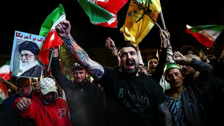 নিজেদের ‘ঐতিহাসিক বিজয়’ দাবি করল ইরান