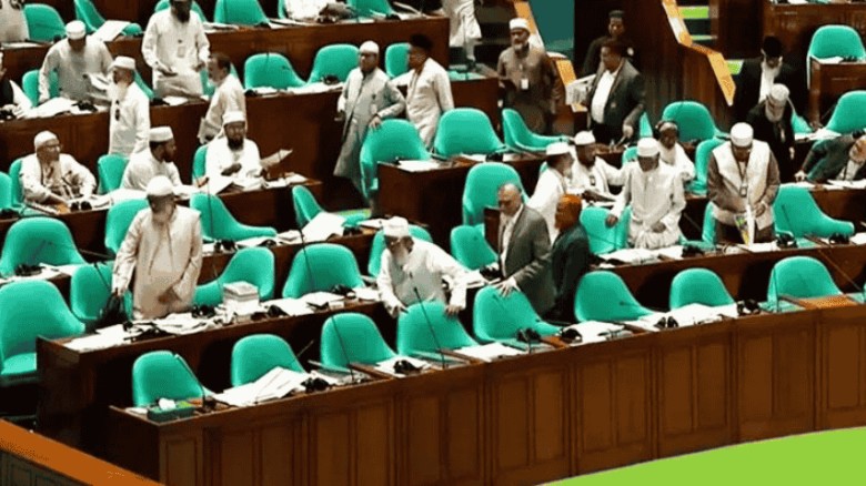 পাকবাহিনীর সহযোগী হিসেবে জামায়াতের নাম রেখে বিল পাস