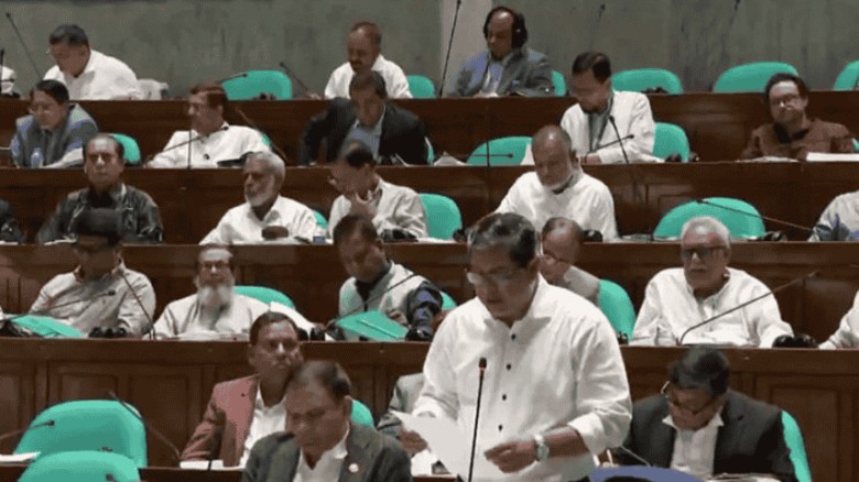 দলীয় প্রতীক ছাড়াই হবে স্থানীয় নির্বাচন