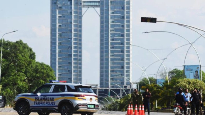 ইসলামাবাদে কাল মুখোমুখি হচ্ছে যুক্তরাষ্ট্র ও ইরান