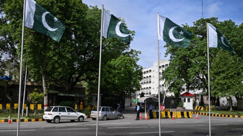 শান্তি আলোচনা ঘিরে নিরাপত্তা জোরদার, জনশূন্য ইসলামাবাদ