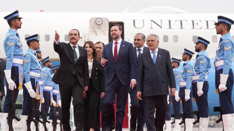 বিদেশে আটকে থাকা ইরানি সম্পদ ছাড়তে রাজি যুক্তরাষ্ট্র