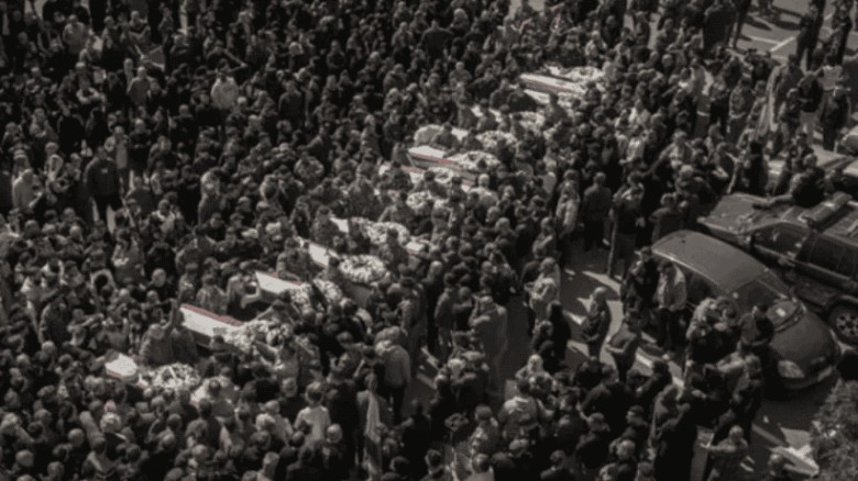 লেবাননে ইসরায়েলি হামলায় শহীদদের জানাজায় জনসমুদ্র