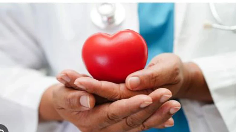 আপনার হৃৎপিণ্ড সুস্থ আছে তো? বুঝে নিন এই ৫ লক্ষণে