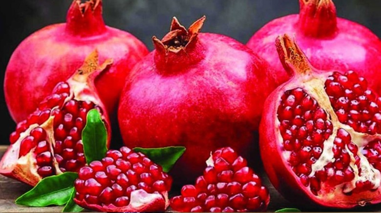 প্রতিদিন ডালিম খাওয়ার উপকারিতা: এক মাসেই শরীরে ঘটবে ম্যাজিক