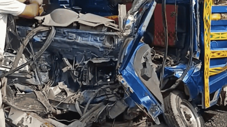 ভাঙ্গায় বাস-পিকআপ সংঘর্ষে নিহত ১, আহত ২০