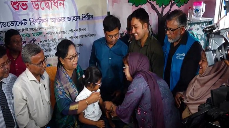 বরিশালে হামের টিকাদান ক্যাম্পেইন উদ্বোধন