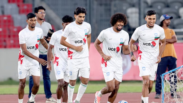 বাংলাদেশ ফুটবল দলের কোচ হতে ১২৮ আবেদন