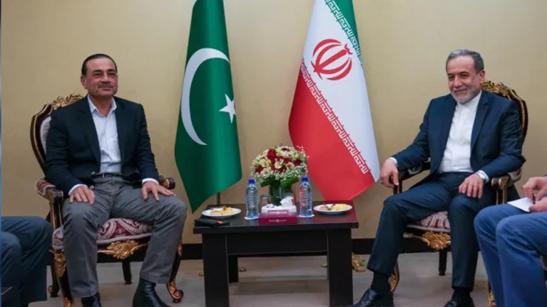 যুক্তরাষ্ট্র-ইরান আলোচনায় বড় অগ্রগতির আশা: মধ্যস্থতা করছে পাকিস্তান