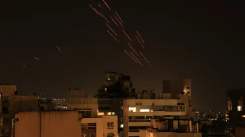 লেবাননে যুদ্ধবিরতি লঙ্ঘন করে হামলা চালাল ইসরায়েল