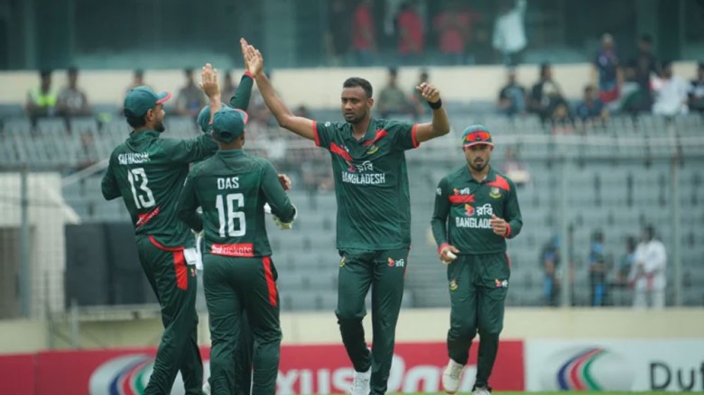 কিউইদের উদ্বোধনী জুটি ভাঙলেন শরিফুল