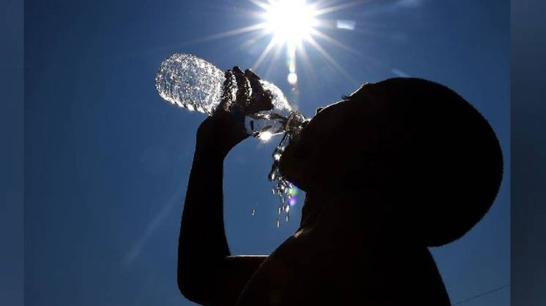 তীব্র গরমে সুস্থ থাকতে করণীয়