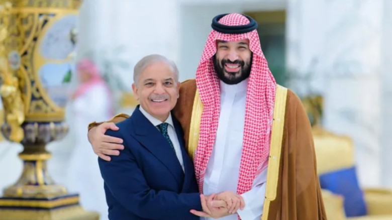 যুদ্ধ বন্ধে কূটনৈতিক সফর শেষ করলেন শেহবাজ