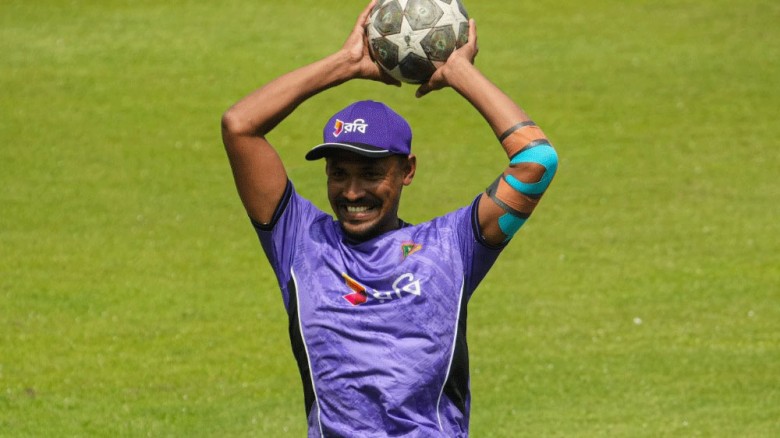 মোস্তাফিজের চোট নিয়ে সুখবর দিলেন শরীফুল, মাঠে নামার অপেক্ষায় ‘কাটার মাস্টার’