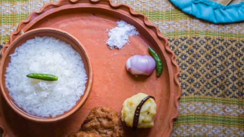 তীব্র গরমে শরীর ঠান্ডা ও রোগ প্রতিরোধ ক্ষমতা বাড়াতে পান্তা ভাতের ম্যাজিক