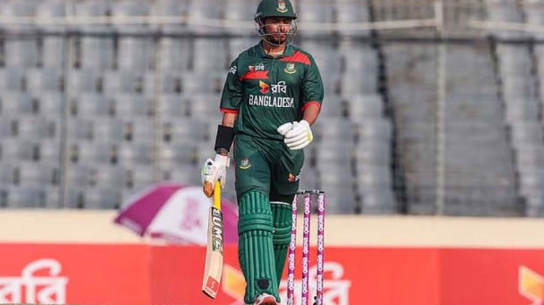 ২১ রানেই সাজঘরে সাইফ-সৌম্য: চাপে বাংলাদেশ