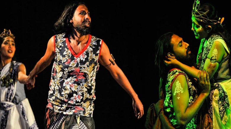 মঞ্চ ও রূপালি পর্দায় নিজের ছাপ রাখছেন ঢাবি শিক্ষার্থী তীর্থ