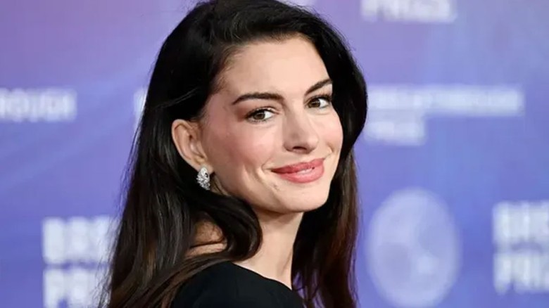 ‘ইনশাআল্লাহ’ বলে আলোচনায় অ্যান হ্যাথাওয়ে