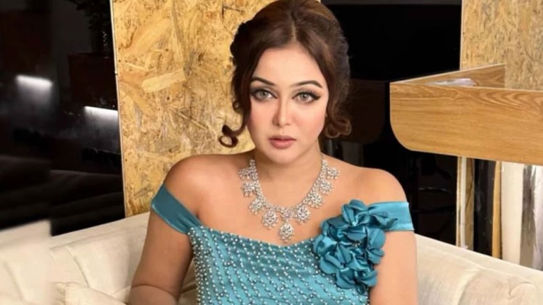 আত্মবিশ্বাসী চমক