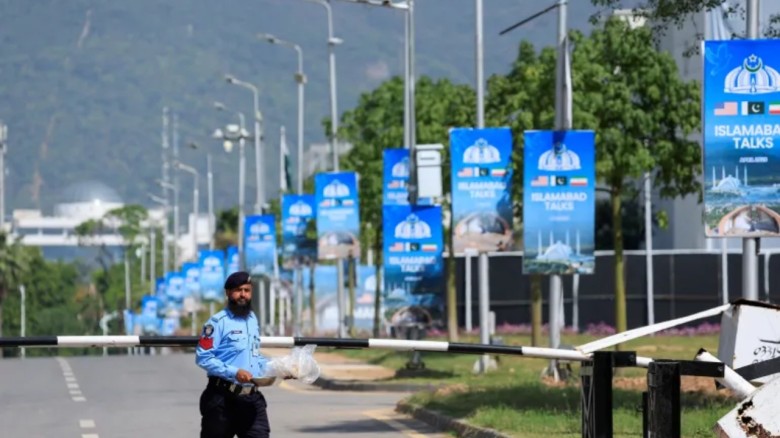 আলোচনার টেবিল ছাড়া ‘যুদ্ধই একমাত্র বিকল্প’: পাকিস্তান