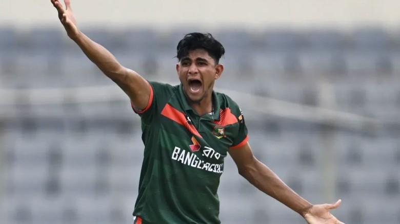 আইসিসি থেকে বড় পুরস্কার পেলেন নাহিদ