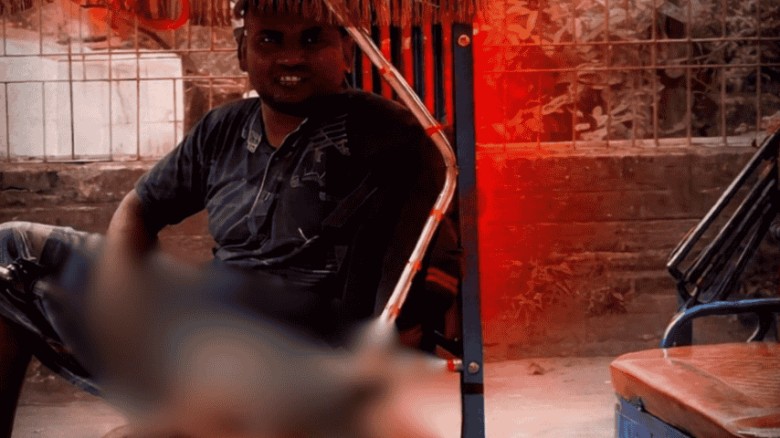 কুরুচিপূর্ণ অঙ্গভঙ্গি: ফেনীতে ‘হাতকাটা রুবেল’ গ্রেফতার