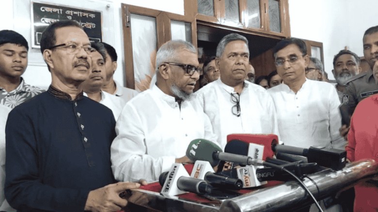 শিল্পপ্রতিষ্ঠানে অগ্রাধিকার ভিত্তিতে তেল সরবরাহ করা হবে: শ্রমমন্ত্রী